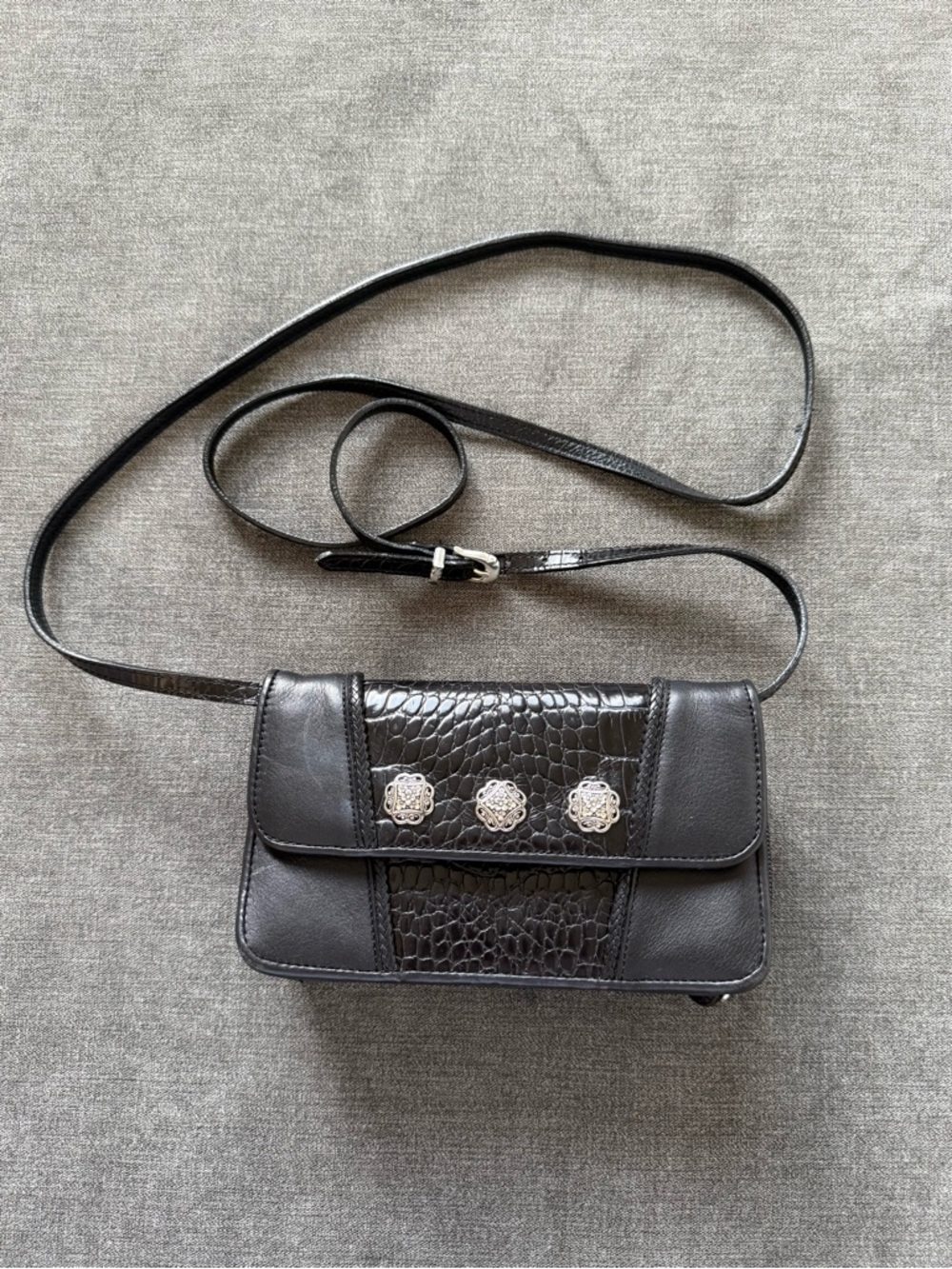 Brighton Black Leather Croc Embossed Crossbody Wallet Bag